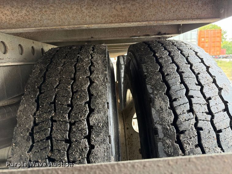 image for item FP4070 2006 Stoughton dry van trailer