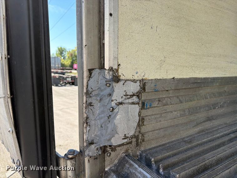 image for item FP4077 2012 Utility VS2RA refrigerated van trailer