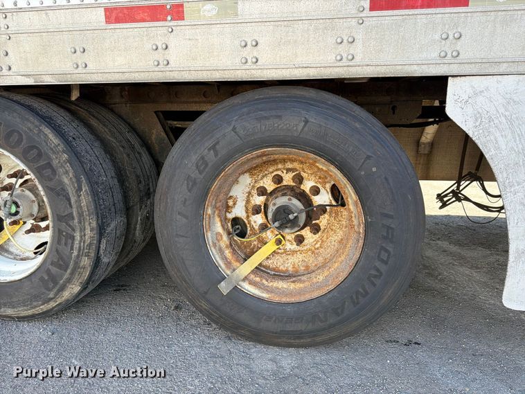 image for item FP4077 2012 Utility VS2RA refrigerated van trailer