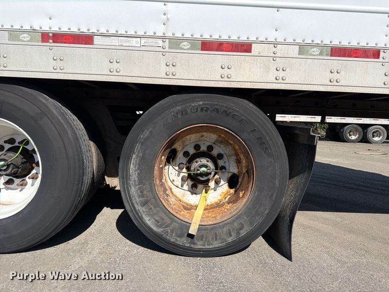 image for item FP4077 2012 Utility VS2RA refrigerated van trailer