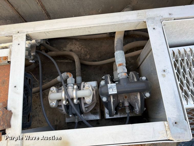 image for item FP4084 1996 International 2674 flatbed truck