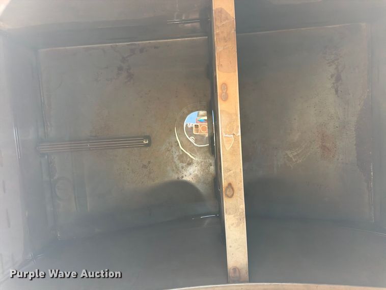 image for item FP4084 1996 International 2674 flatbed truck