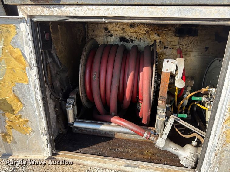 image for item FP4084 1996 International 2674 flatbed truck
