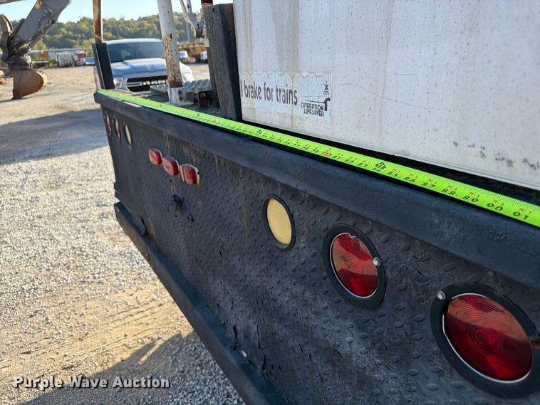image for item FP4084 1996 International 2674 flatbed truck