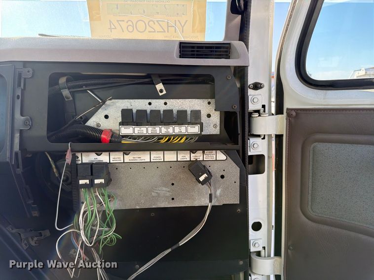 image for item FP4084 1996 International 2674 flatbed truck