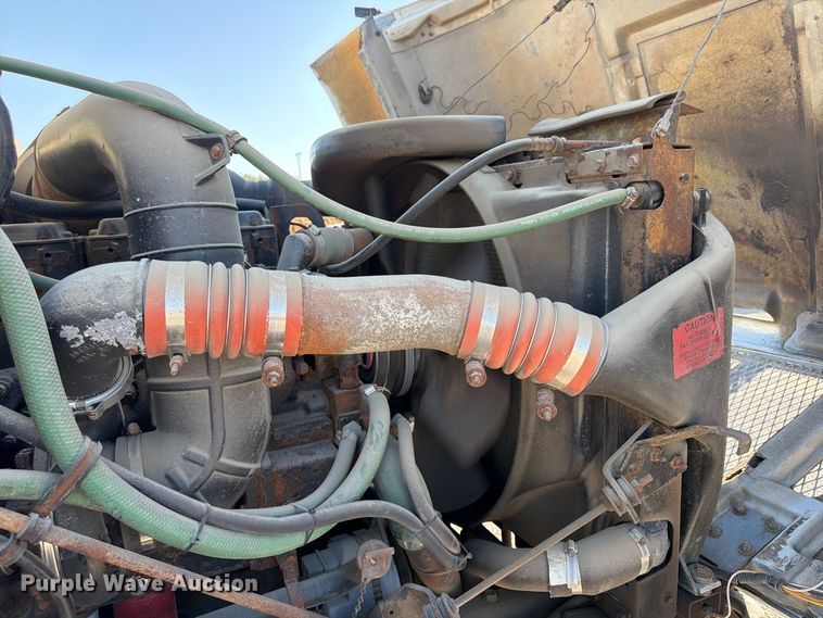 image for item FP4084 1996 International 2674 flatbed truck