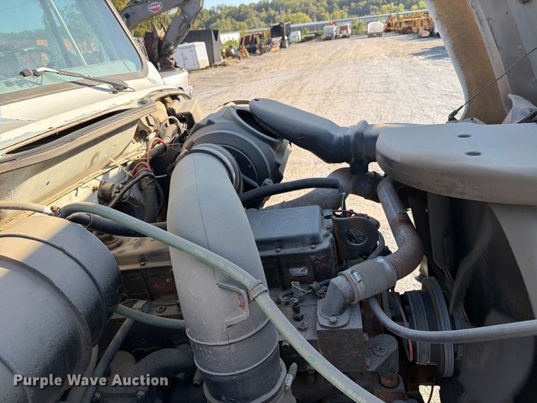 image for item FP4084 1996 International 2674 flatbed truck