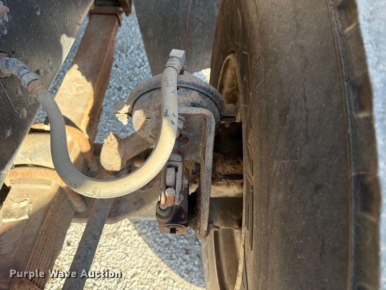 image for item FP4084 1996 International 2674 flatbed truck