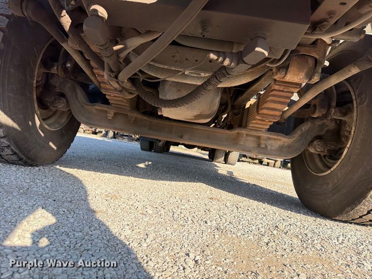 image for item FP4084 1996 International 2674 flatbed truck