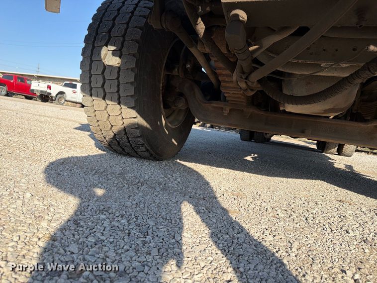 image for item FP4084 1996 International 2674 flatbed truck