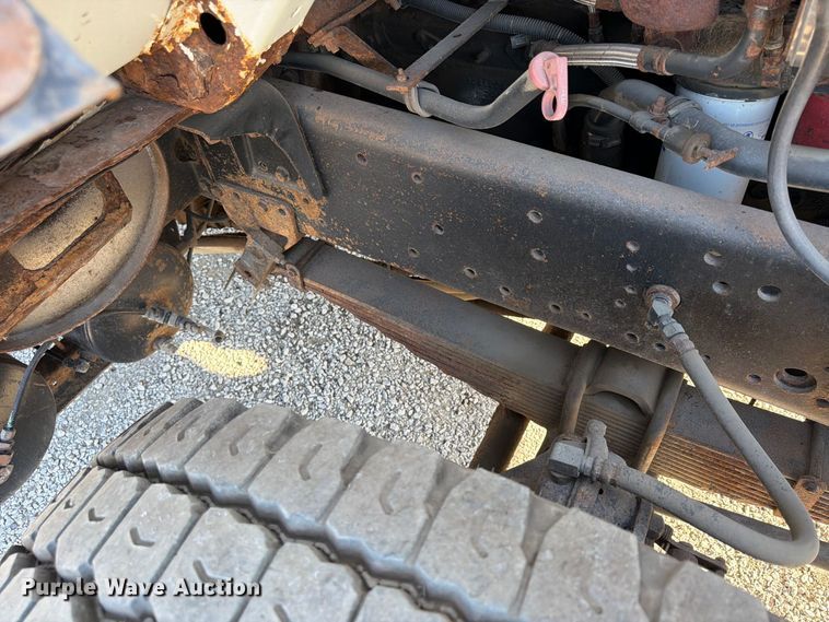 image for item FP4084 1996 International 2674 flatbed truck