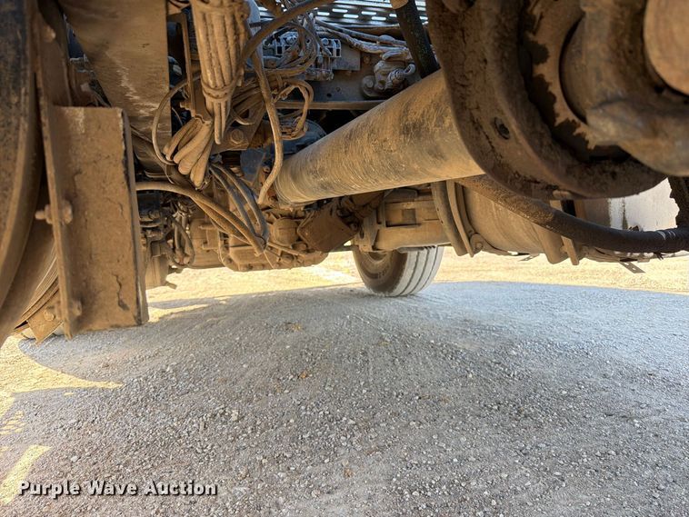 image for item FT6436 2015 Volvo VN semi truck