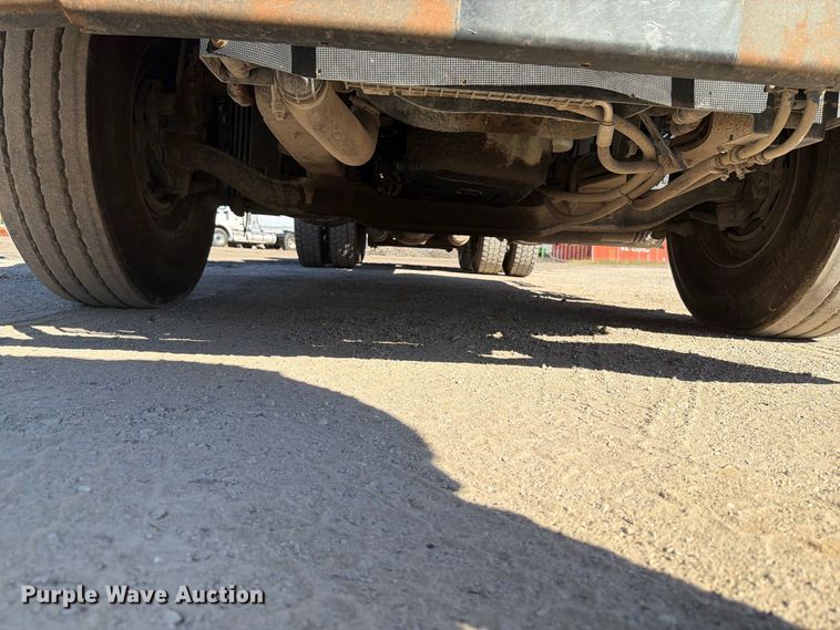 image for item FT6436 2015 Volvo VN semi truck