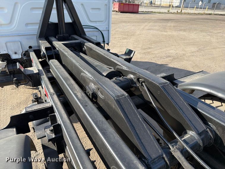 image for item FT6478 1994 Mack CS hook lift truck