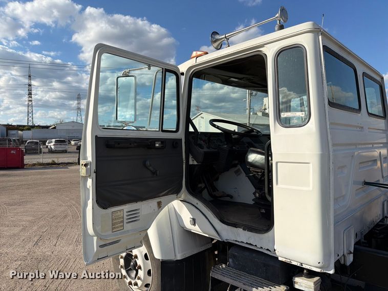 image for item FT6478 1994 Mack CS hook lift truck