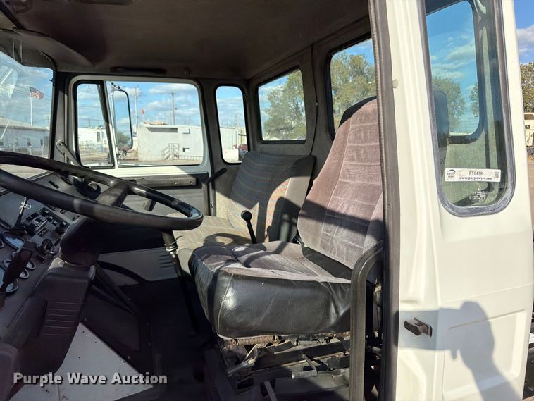 image for item FT6478 1994 Mack CS hook lift truck