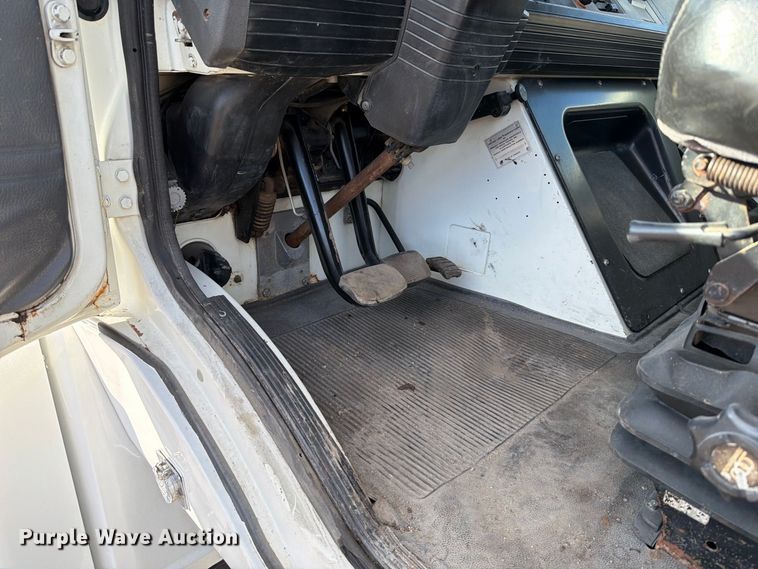 image for item FT6478 1994 Mack CS hook lift truck