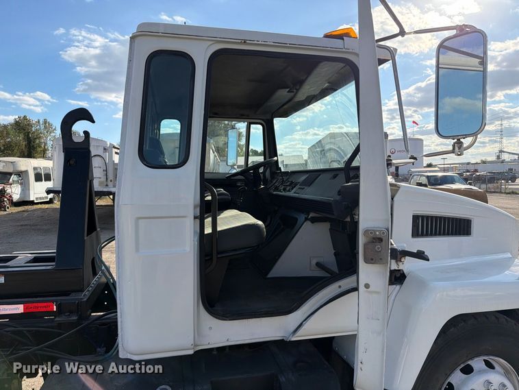 image for item FT6478 1994 Mack CS hook lift truck