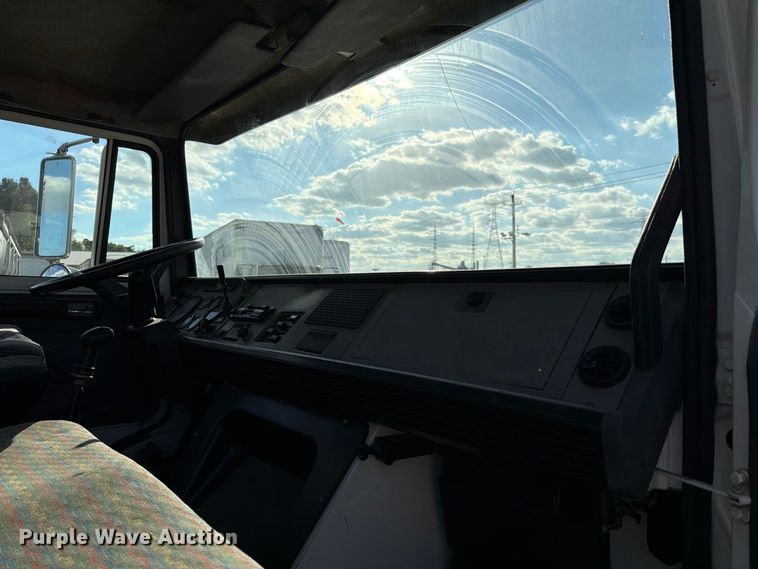 image for item FT6478 1994 Mack CS hook lift truck