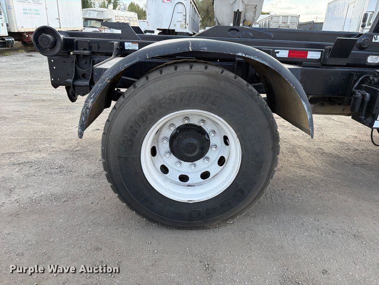 image for item FT6478 1994 Mack CS hook lift truck
