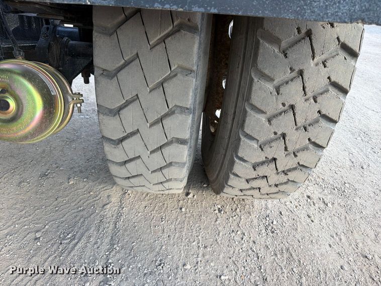 image for item FT6478 1994 Mack CS hook lift truck