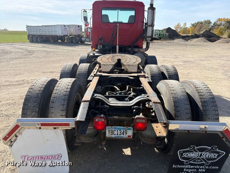 image for item FT7558 1993 Mack CL semi truck