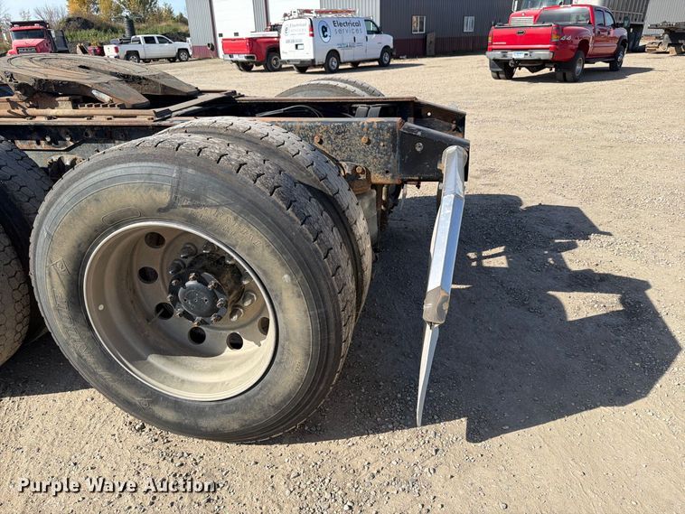 image for item FT7558 1993 Mack CL semi truck