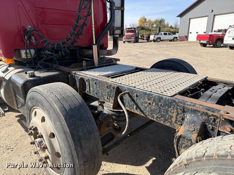 image for item FT7558 1993 Mack CL semi truck