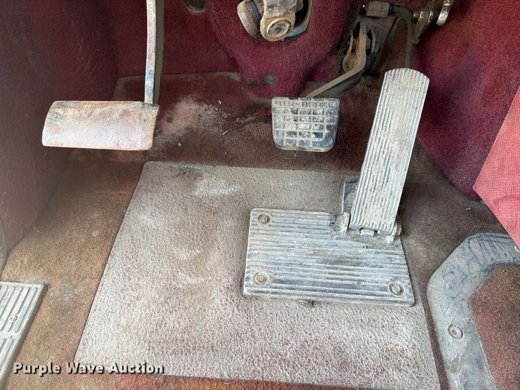 image for item FT7558 1993 Mack CL semi truck