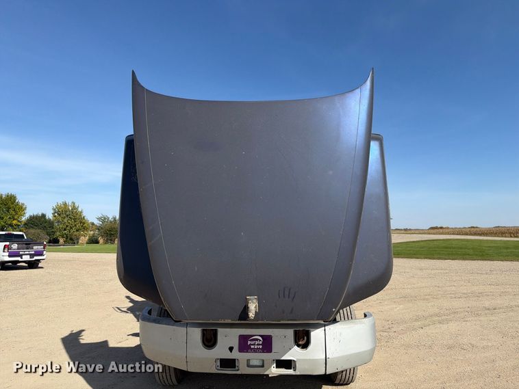 image for item FT7558 1993 Mack CL semi truck