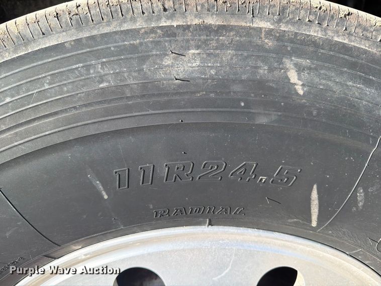 image for item FT7558 1993 Mack CL semi truck