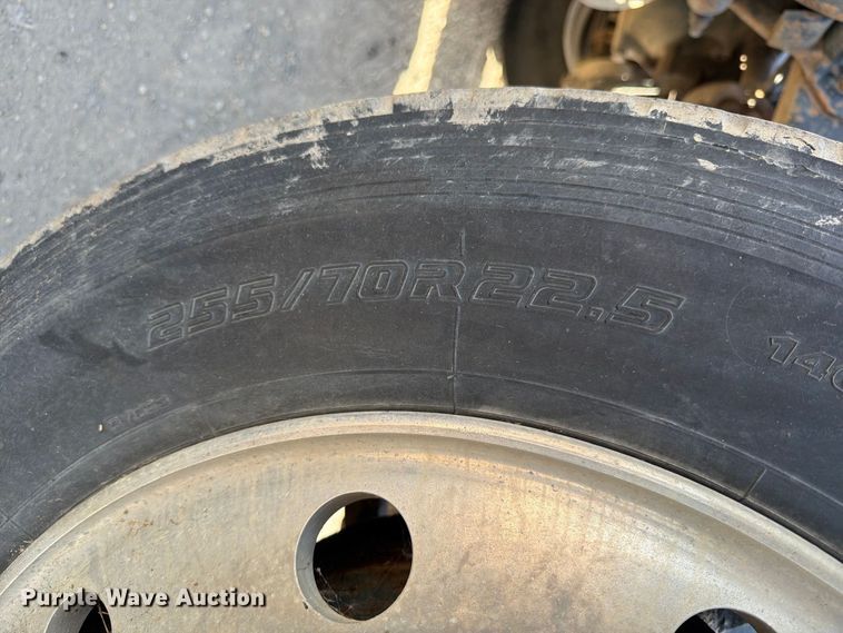 image for item FT7558 1993 Mack CL semi truck