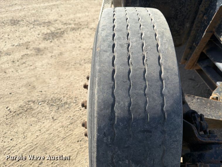 image for item FT7558 1993 Mack CL semi truck