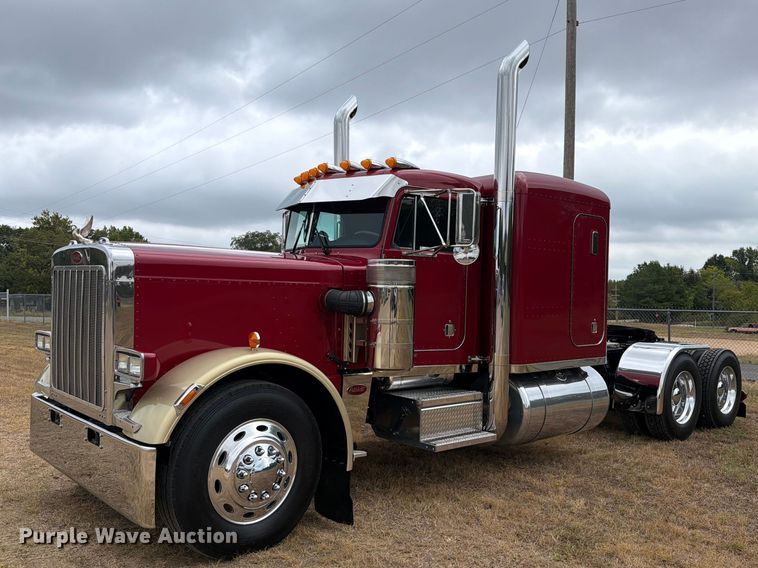 image for item FU1048 1987 Peterbilt 359  semi truck
