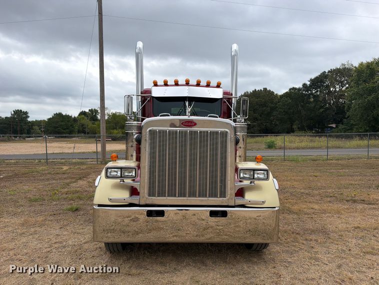 image for item FU1048 1987 Peterbilt 359  semi truck