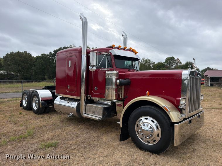 image for item FU1048 1987 Peterbilt 359  semi truck