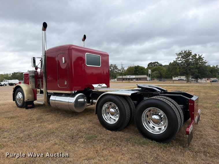image for item FU1048 1987 Peterbilt 359  semi truck
