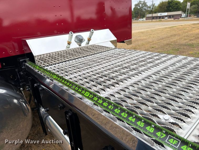 image for item FU1048 1987 Peterbilt 359  semi truck