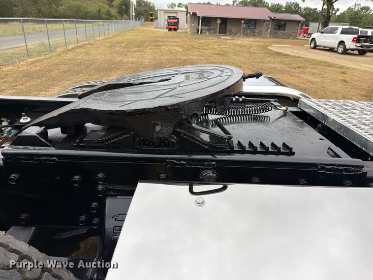 image for item FU1048 1987 Peterbilt 359  semi truck