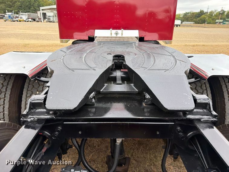 image for item FU1048 1987 Peterbilt 359  semi truck
