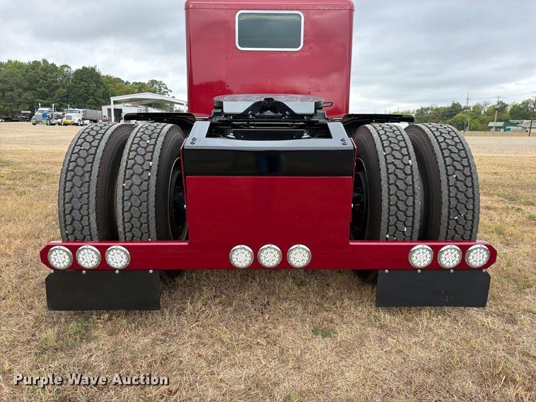 image for item FU1048 1987 Peterbilt 359  semi truck