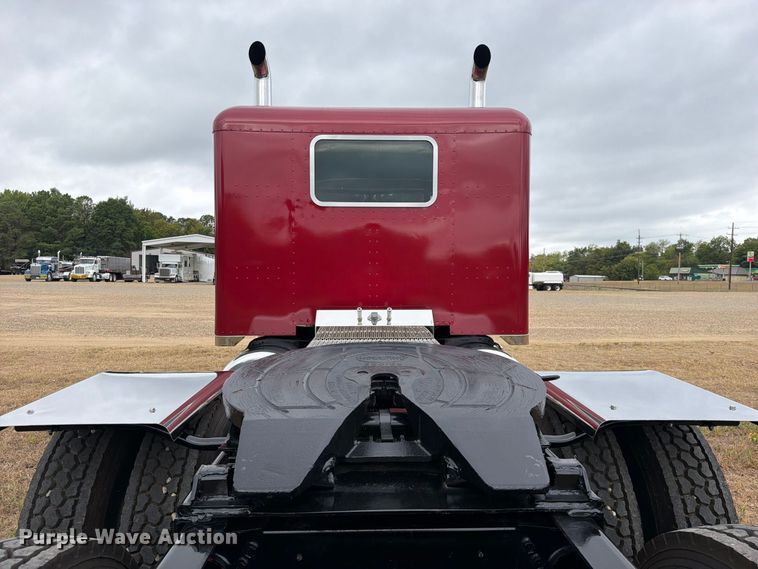 image for item FU1048 1987 Peterbilt 359  semi truck