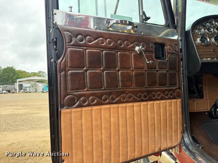 image for item FU1048 1987 Peterbilt 359  semi truck