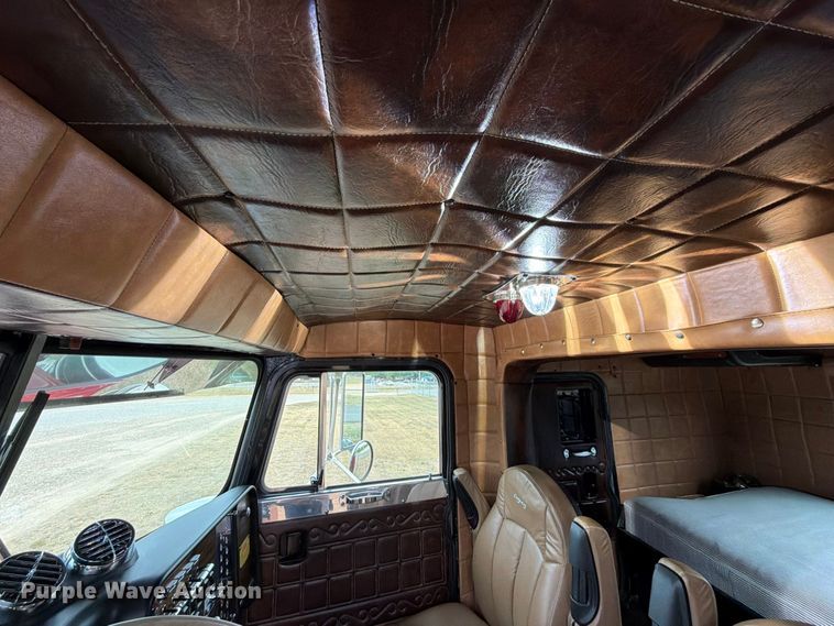image for item FU1048 1987 Peterbilt 359  semi truck