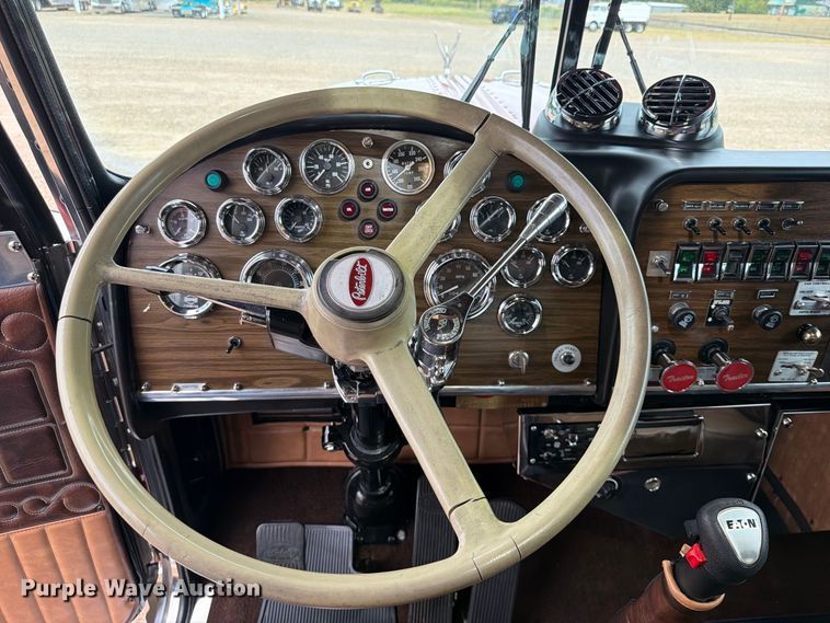 image for item FU1048 1987 Peterbilt 359  semi truck
