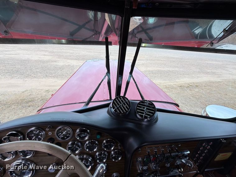 image for item FU1048 1987 Peterbilt 359  semi truck