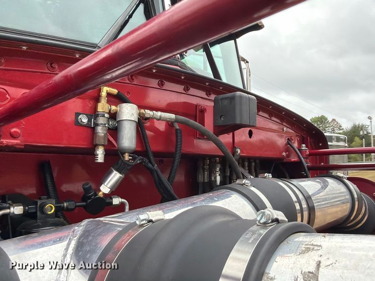 image for item FU1048 1987 Peterbilt 359  semi truck