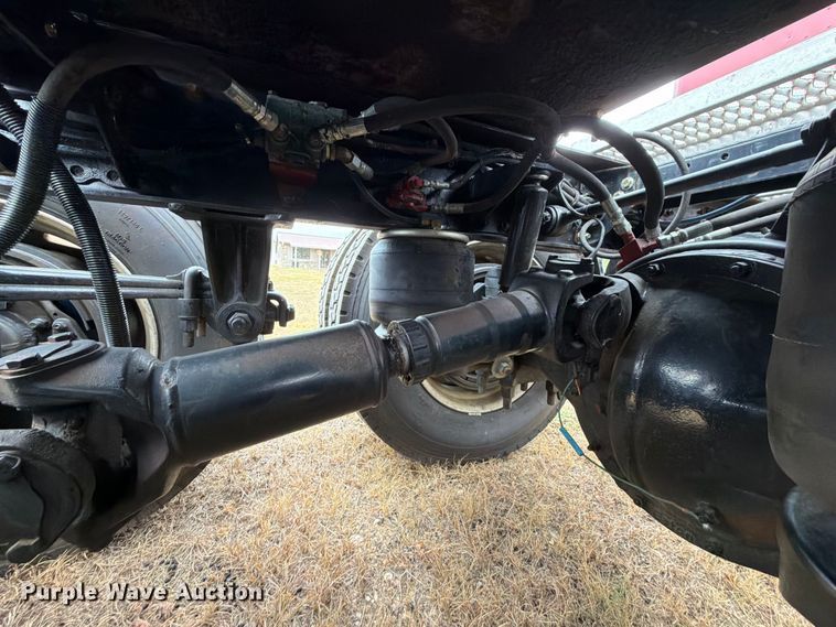 image for item FU1048 1987 Peterbilt 359  semi truck