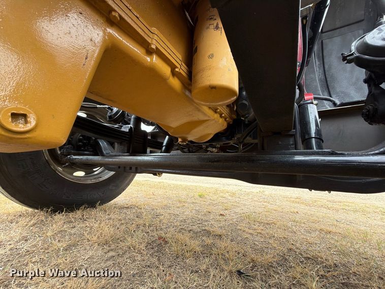 image for item FU1048 1987 Peterbilt 359  semi truck