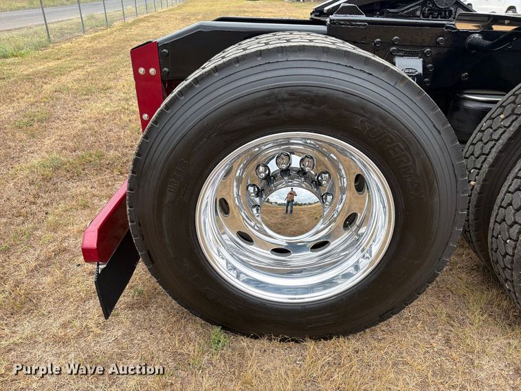 image for item FU1048 1987 Peterbilt 359  semi truck